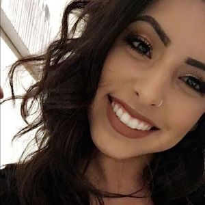 Meet your Posher, Robyn